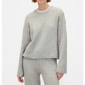 NWOT GAP Gray CashSoft Cable-Knit Crewneck Sweater (XS)